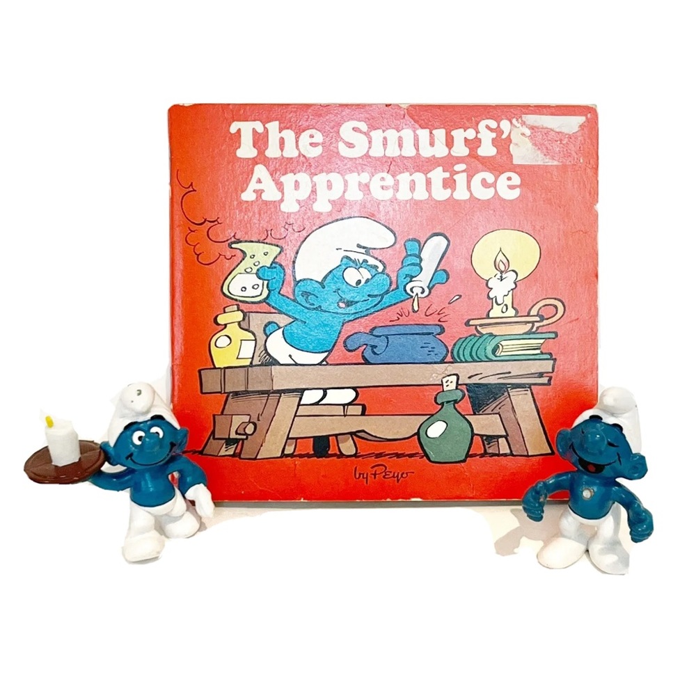 Vintage 1982 Smurf Apprentice Children’s Mini Picture Story Book Peyo Figures